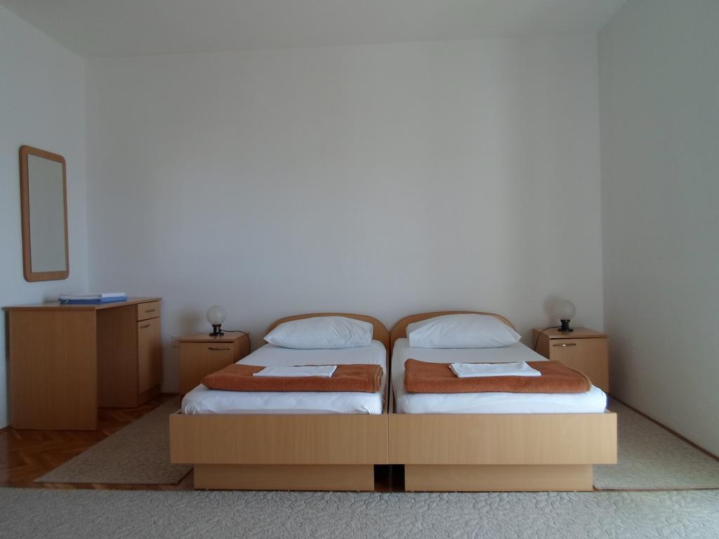 Apartments Branko ニン エクステリア 写真